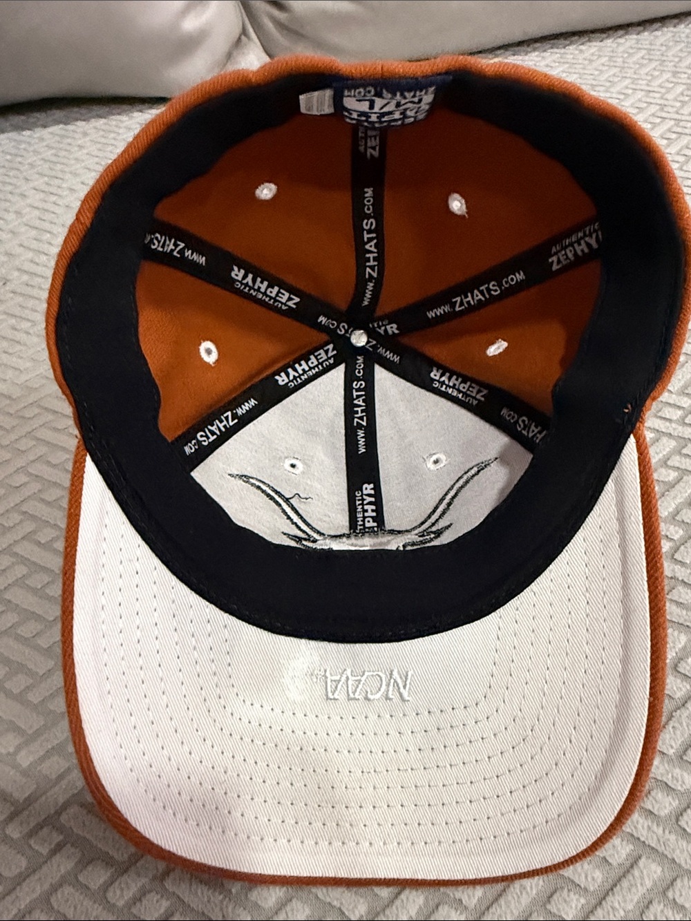 Texas Longhorns Zephyr Z-Fit M/L Fitted Hat
NCAA Burnt Orange - Picture 9 of 12